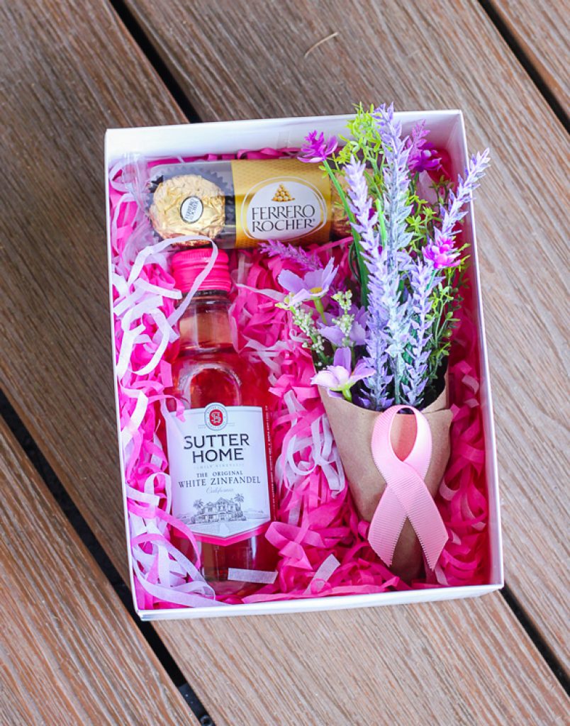 regalo con vino y chocolates